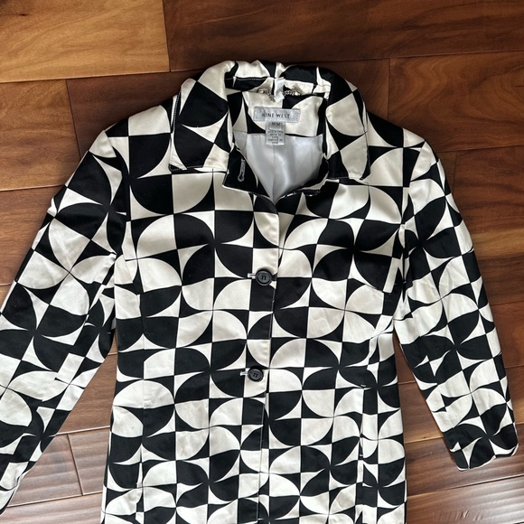 Nine West Black and Off White Geometric Jacket Jacket size Medium - Picture 2 of 6